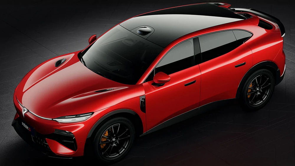 Не SUV, a FUV. Кроссовер Voyah Passion S показали на официальных фото Кроссовер Voyah Passion S сбоку спереди