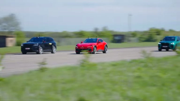 Гибридный кроссовер Zeekr 8X обогнал Ferrari Purosangue в драг-рейсе кроссоверы