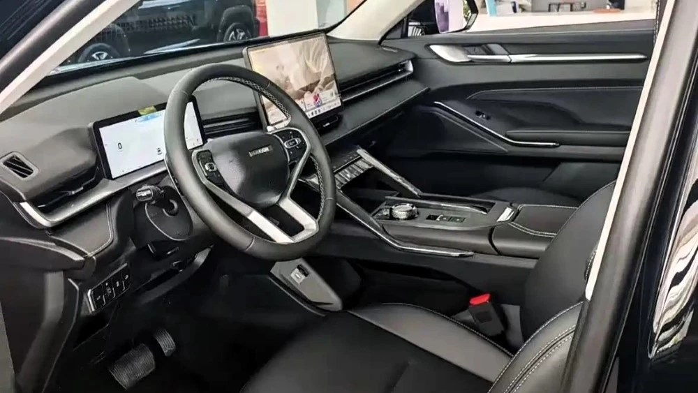 обновленный haval h6 classic edition салон интерьер 2026 у дилера в Китае