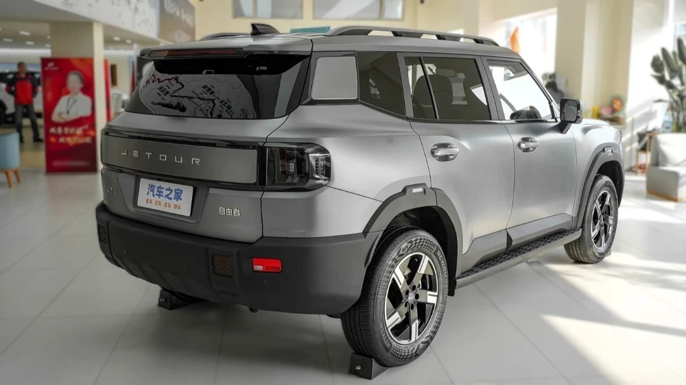 кроссовер jetour t1 2026 сзади сбоку