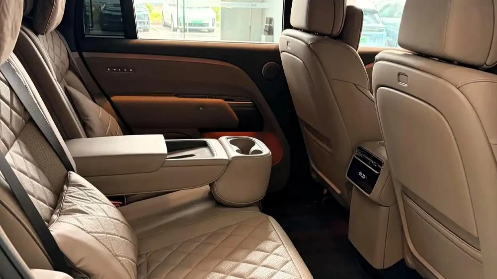 li auto l8 кроссовер салон интерьер новое поколение livis