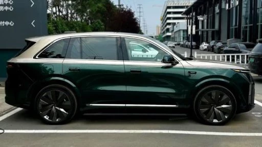 li auto l8 кроссовер сбоку новое поколение