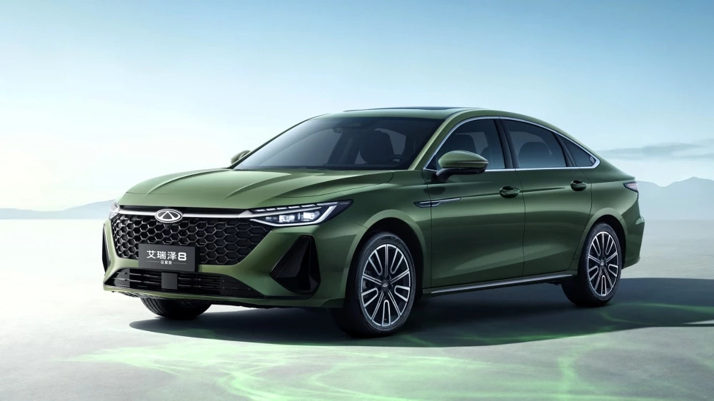 chery arrizo 8 1.6 обновленный седан 2026 спереди боку