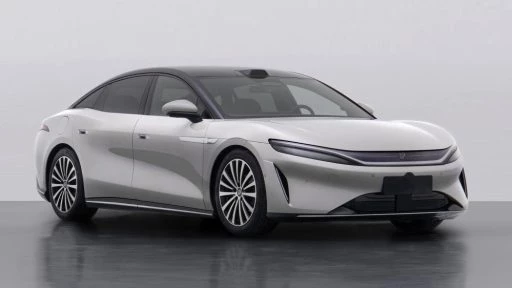Седан BYD Dahan сбоку спереди
