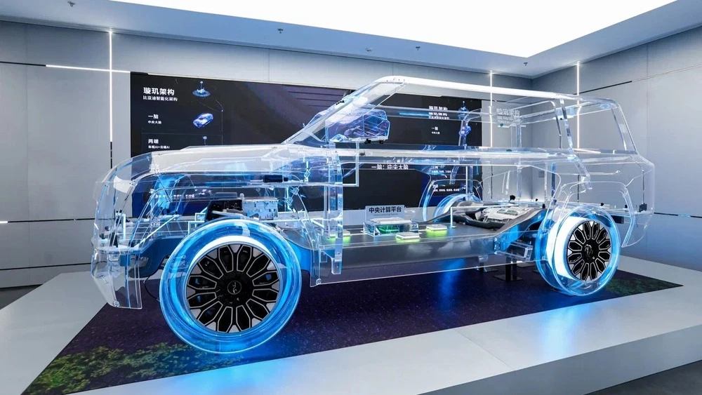 завод BYD и технологический центр компании в Чжэнчжоу платформа схема гибридного автомобиля Демонстративный стенд Yangwang U8