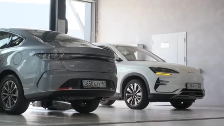 Электромобили BYD в сервисной зоне Казахстан Song EV Sealion 7