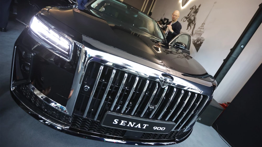 Названы цены Senat 900 на базе Hongqi H9. Российский седан будет намного дороже китайского Стали известны цены Senat 900 на базе Hongqi H9