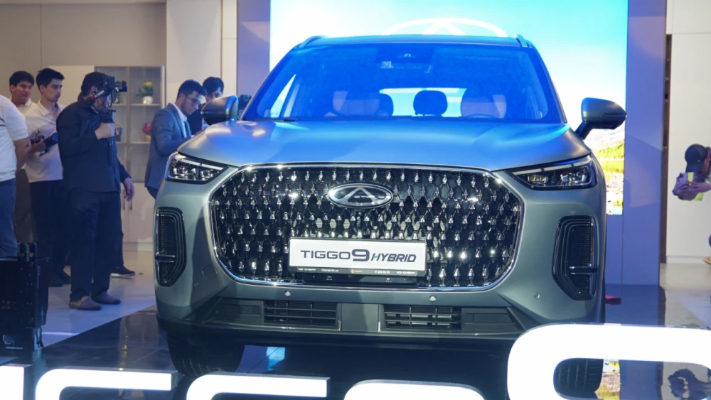 цены chery tiggo 9 в узбекистане кроссовер гибрид спереди