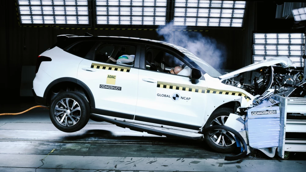 краш-тест haval jolion global ncap кроссовер сбоку белый