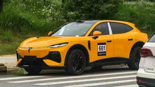 кроссовер voyah passion s сбоку спереди заметили в Китае
