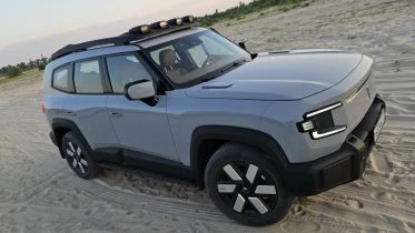 Deepal G318 сбоку спереди сверху тест бездорожье