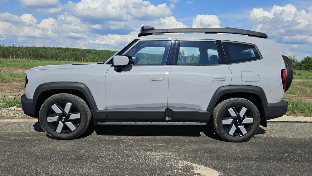 Deepal G318 сбоку тест
