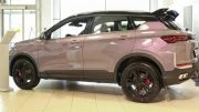 Новый кроссовер Geely Coolray в дилерском центре «Экспо Кар» в Санкт-Петербурге купить новый сбоку