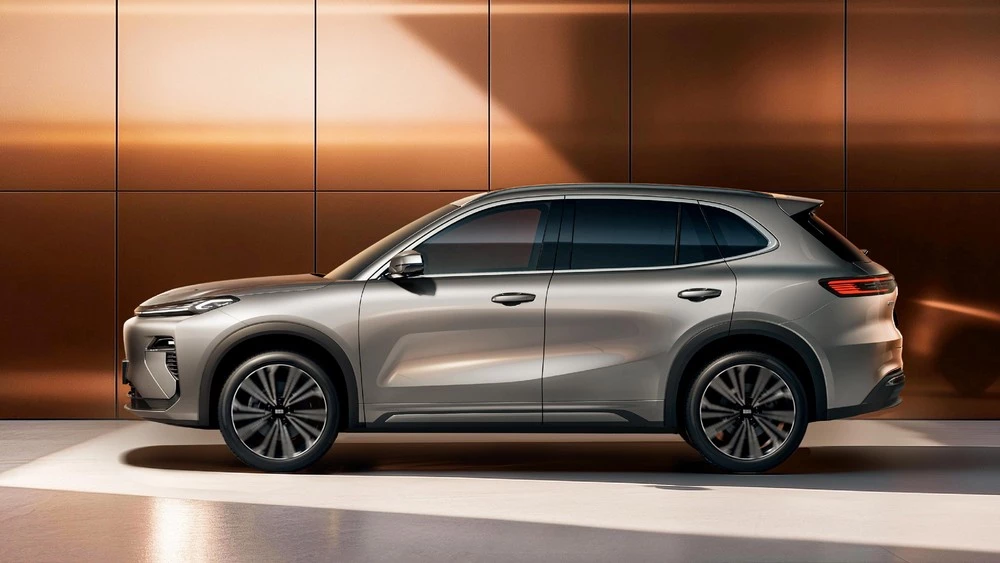 Geely Galaxy Starship 7 EV Voyager сбоку