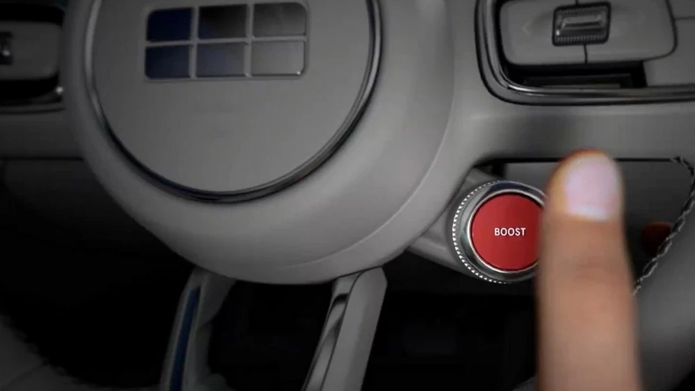 Электрический седан Geely Galaxy TT салон интерьер кнопка Boost