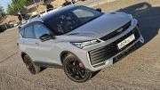 Geely Coolray новый 2026 тест сбоку спереди