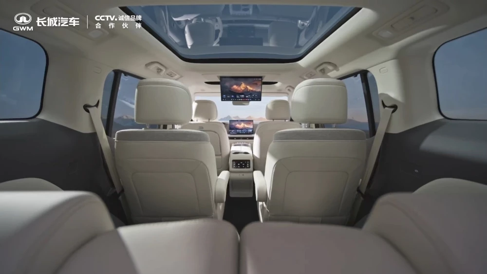 Haval H10 салон интерьер второй и третий ряд