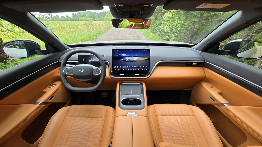 eπ008 Ипай 008 Dongfeng тест в Беларуси салон интерьер