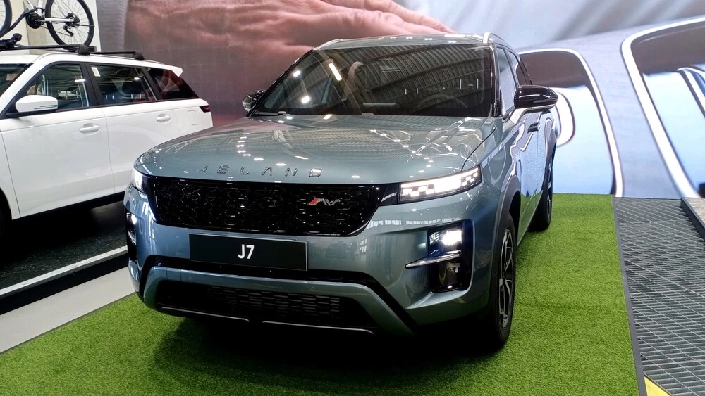 Jeland J7 на заводе АГР спереди