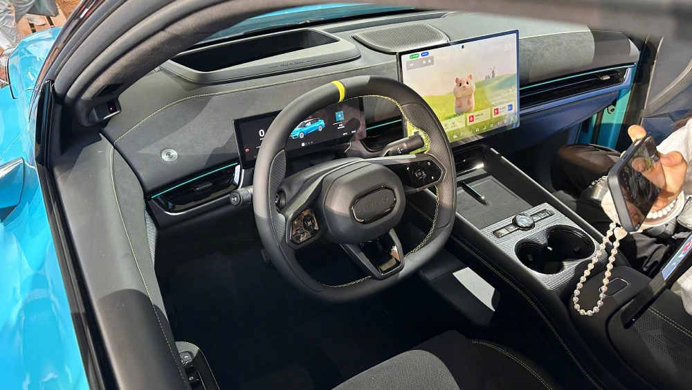 lynk co 07 gt салон черный