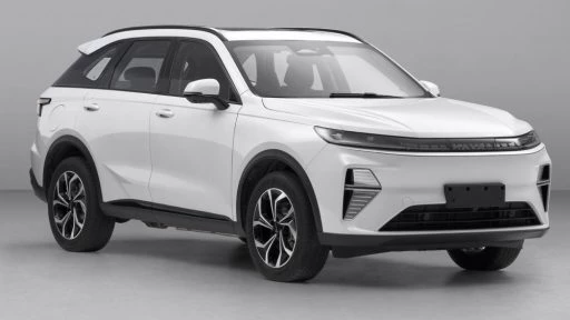Кроссовер Haval H6L обновили в Китае гибридный сбоку спереди белый
