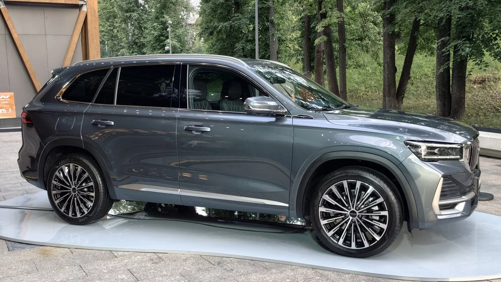 Volga K50 презентация в России сбоку
