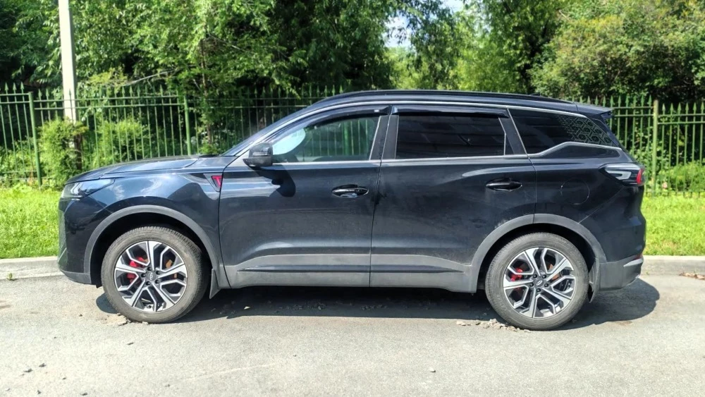кроссовер chery tiggo 7 pro max сбоку