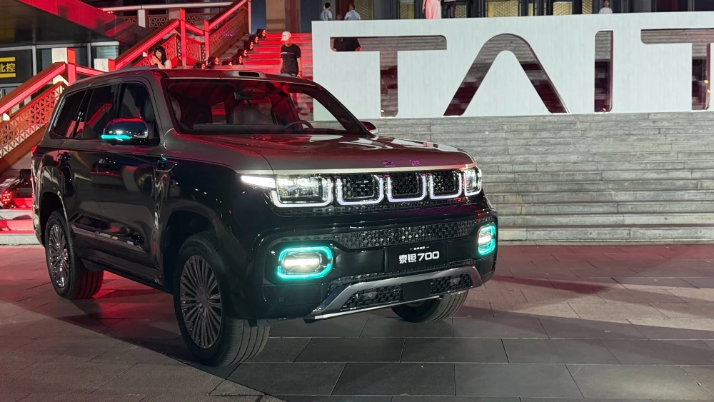 BAIC Taitan 700 сбоку спереди