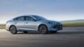 BYD Seal 6 DM-i Flagship сбоку спереди в динамике