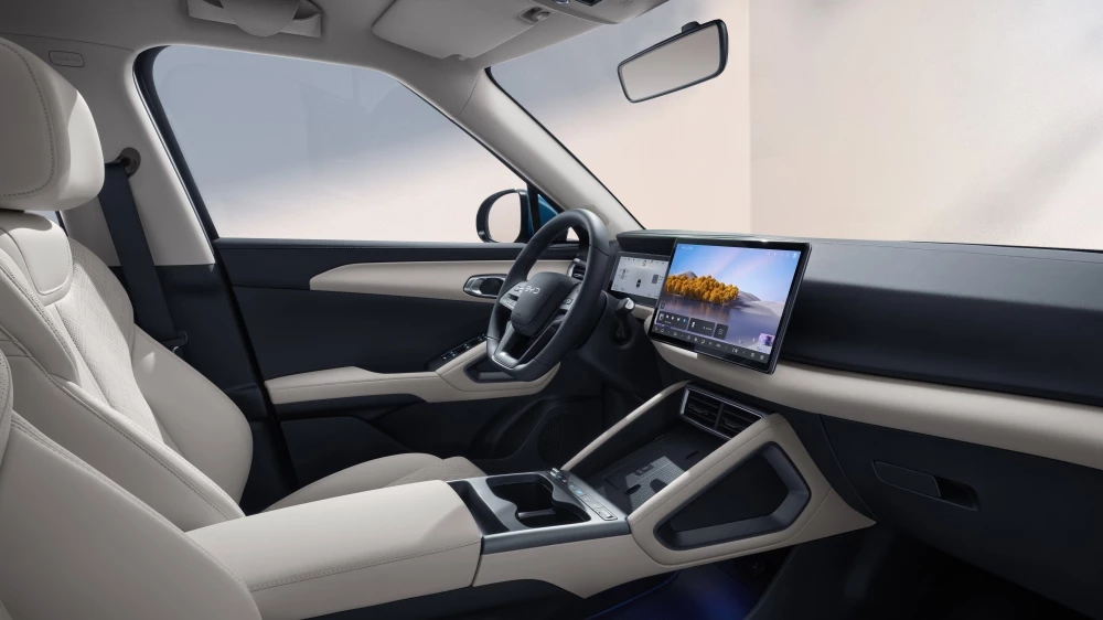 BYD Yuan Up DM-i Flagship салон интерьер