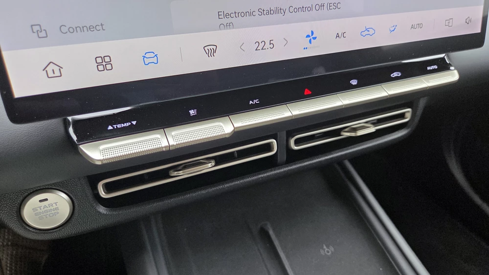 Changan Nevo A05 тест в Беларуси салон интерьер дефлекторы климат-контроль