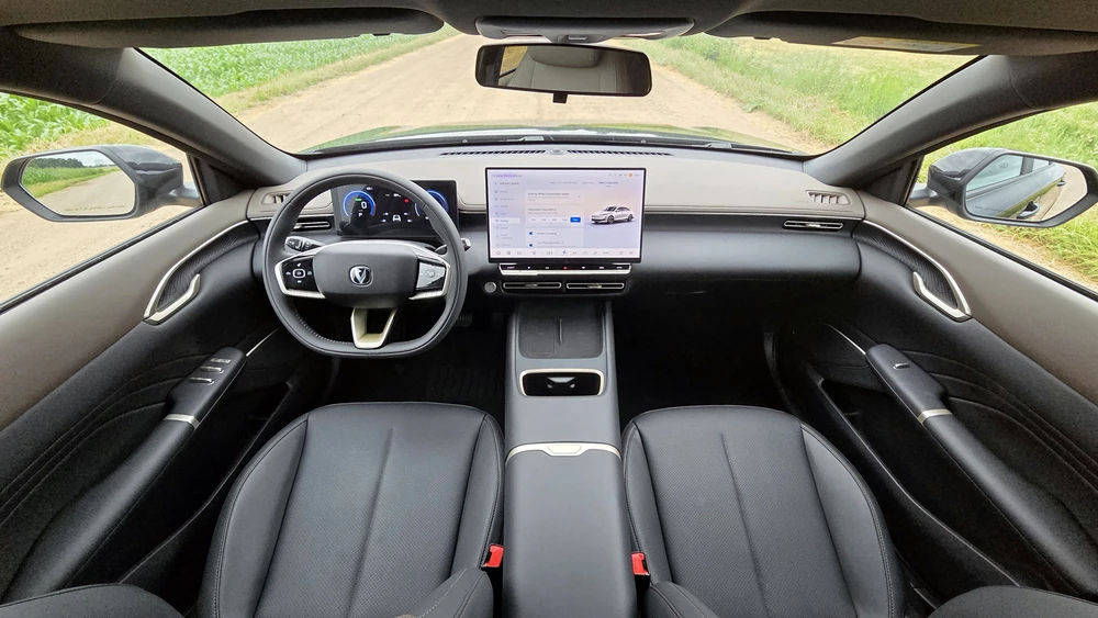 Changan Nevo A05 тест в Беларуси салон интерьер