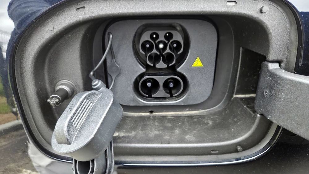 Changan Nevo A05 тест в Беларуси зарядный порт CCS2