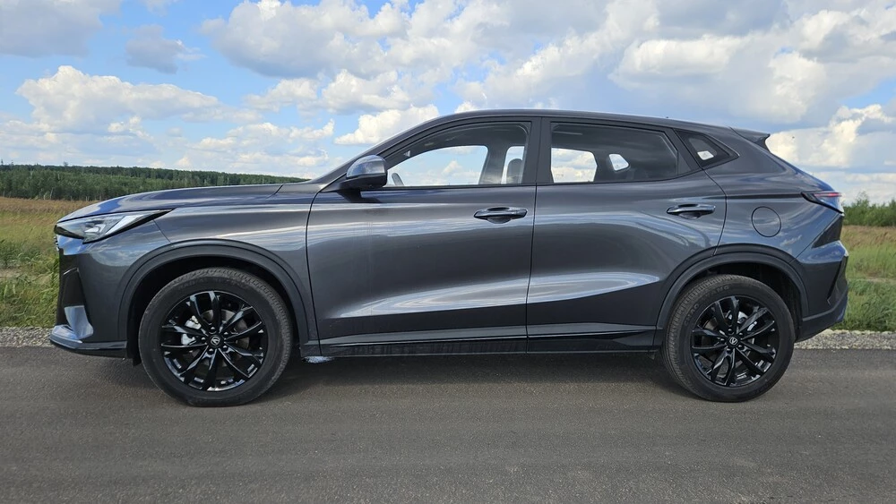 Changan CS35 Max тест сбоку