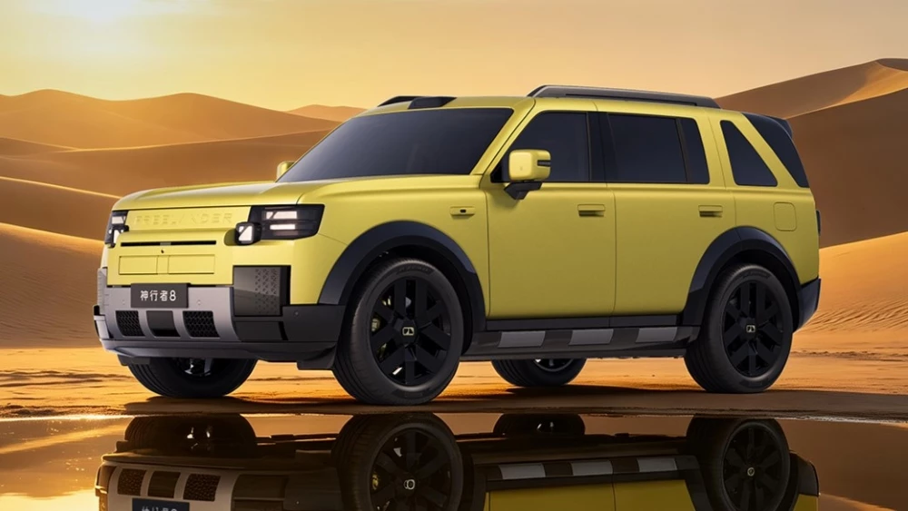 Freelander 8 сбоку спереди желтый