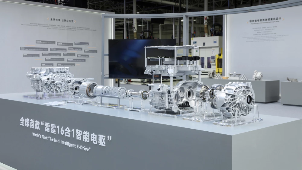 Geely представила электропривод с рекордной экономичностью 16 в 1 thunder