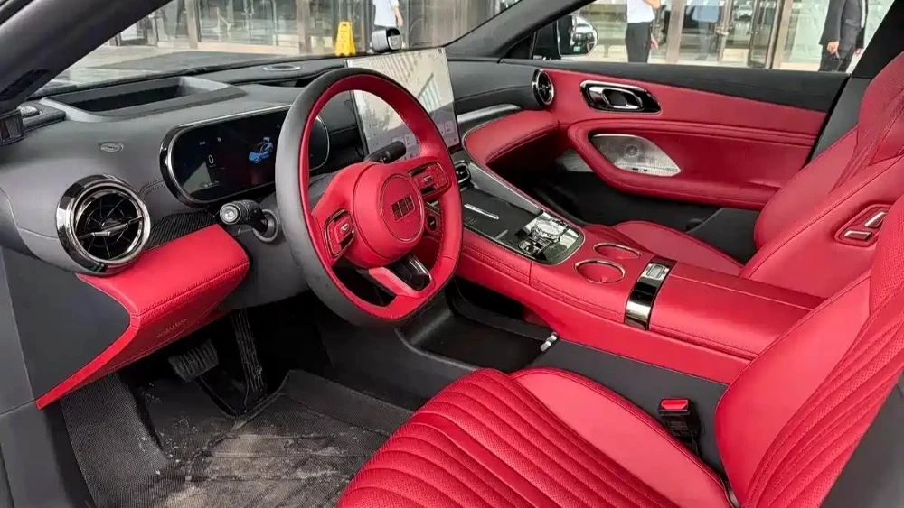 Седан Geely Galaxy TT Ultra салон интерьер красная отделка