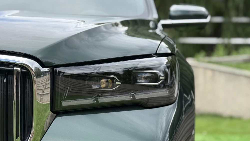Geely Monjaro обновленный в Казахстане презентация 2026 фары капот
