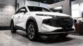 Кроссовер Haval F7 у дилера в автосалоне сбоку спереди регинас челябинск
