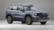 Haval Dargo получит традиционный гибрид кроссовер сбоку спереди голубой