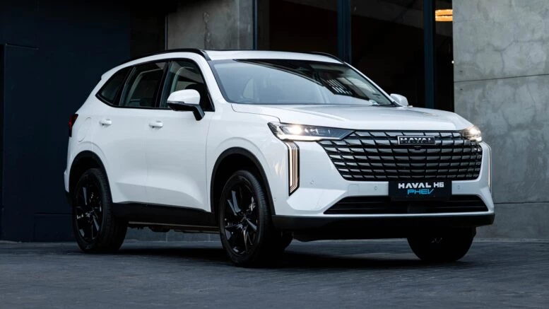 Гибридный Haval H6 появится в Казахстане. На новинку получили ОТТС Гибридный Haval H6 появится в Казахстане кроссовер сбоку спереди