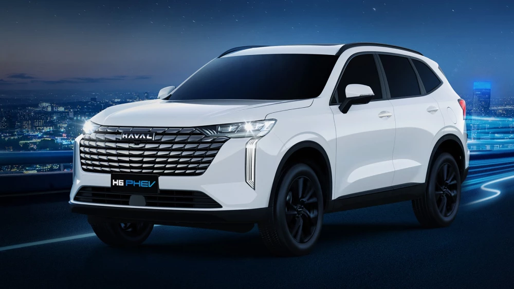 Гибридный Haval H6 появится в Казахстане кроссовер сбоку спереди белый hamilton white