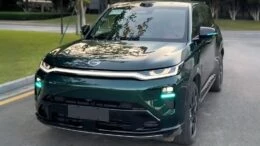 gac s7 обновленный кроссовер сбоку спереди в Китае