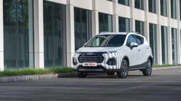 Кроссовер JAC S3 Pro в Казахстане сбоку спереди