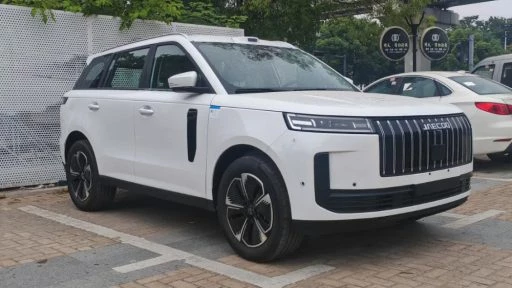 Jaecoo J5 с продвинутым автопилотом заметили в Китае сбоку спереди кроссовер lidar лидар