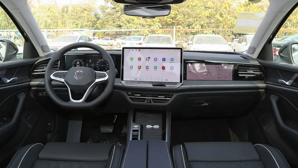 Volkswagen Passat китайской сборки в казахстане magotan салон черный