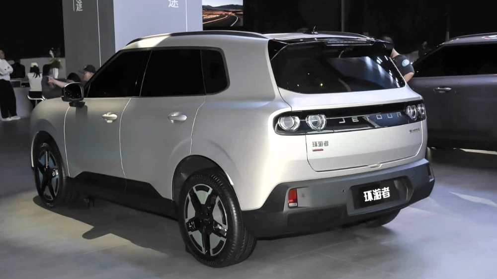 электрический кроссовер jetour tx tourer автосалон чэнду сзади сбоку