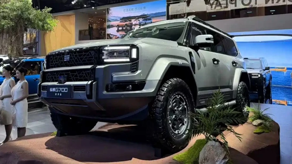 внедорожник jetour g700 moab автосалон чэнду сбоку спереди