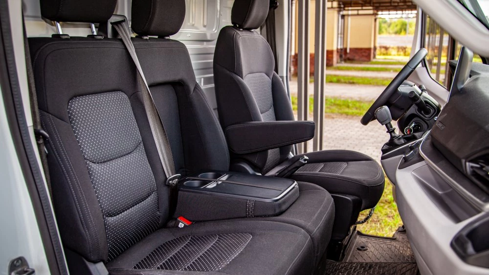 Avior V90 салон интерьер
