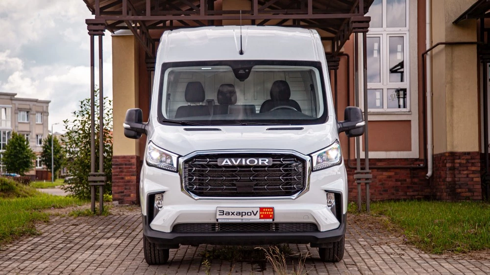 Avior V90 белый спереди